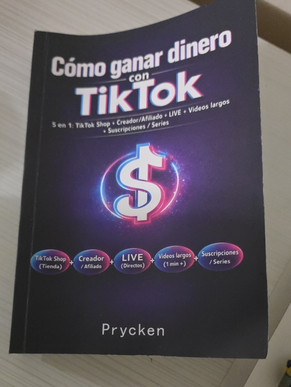 Cómo ganar dinero con TikTok - Black Cover